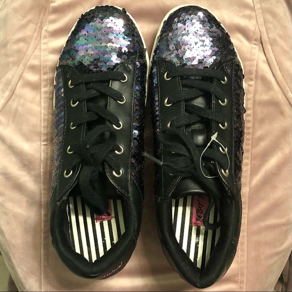 SZ 5, 7 Wmn Betsey Johnson Peacock Sequin sneakers - Picture 2 of 7